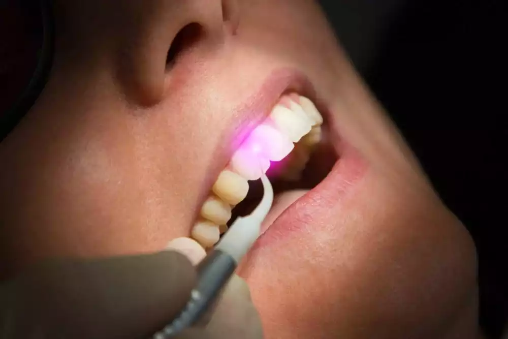 dentalservices-rootsskinanddentalclinic
